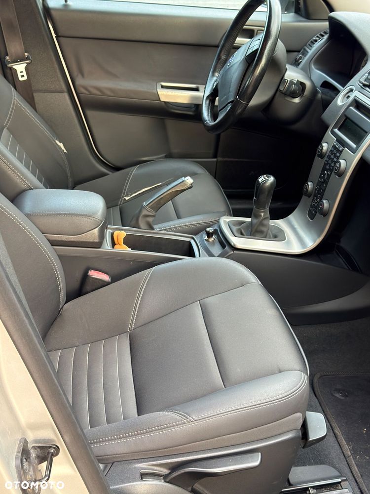 Volvo S40 2.0D - 12