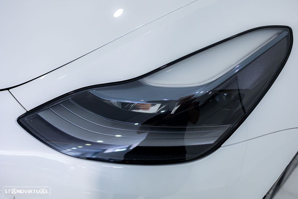 Tesla Model 3 Long-Range Dual Motor AWD - 31