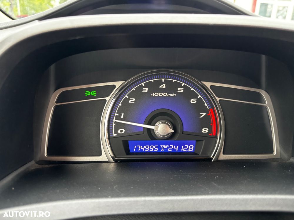Honda Civic 1.8 S - 3