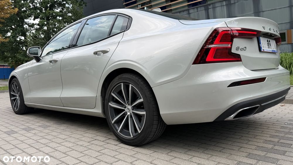 Volvo S60 T6 AWD Momentum Pro - 3