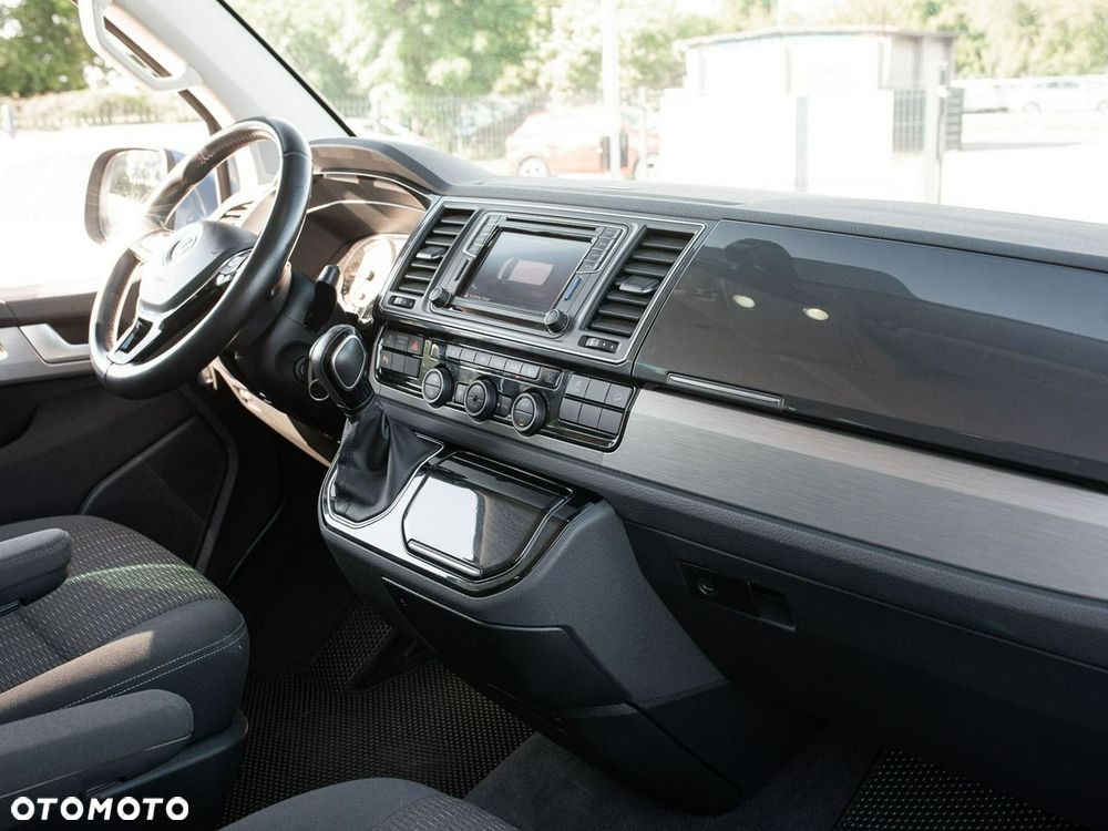 Volkswagen Multivan - 33