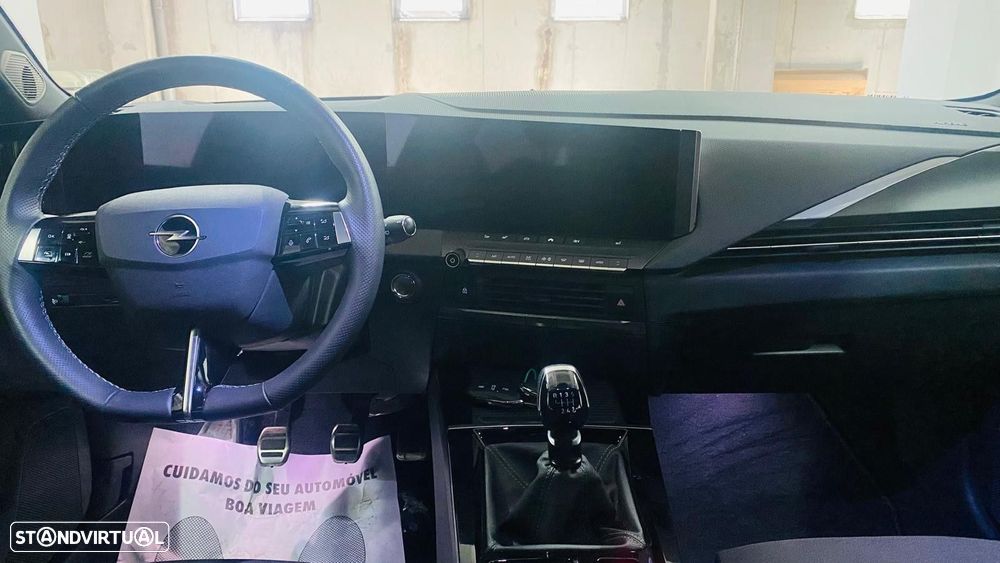 Opel Astra 1.2 T GS Line S/S - 4