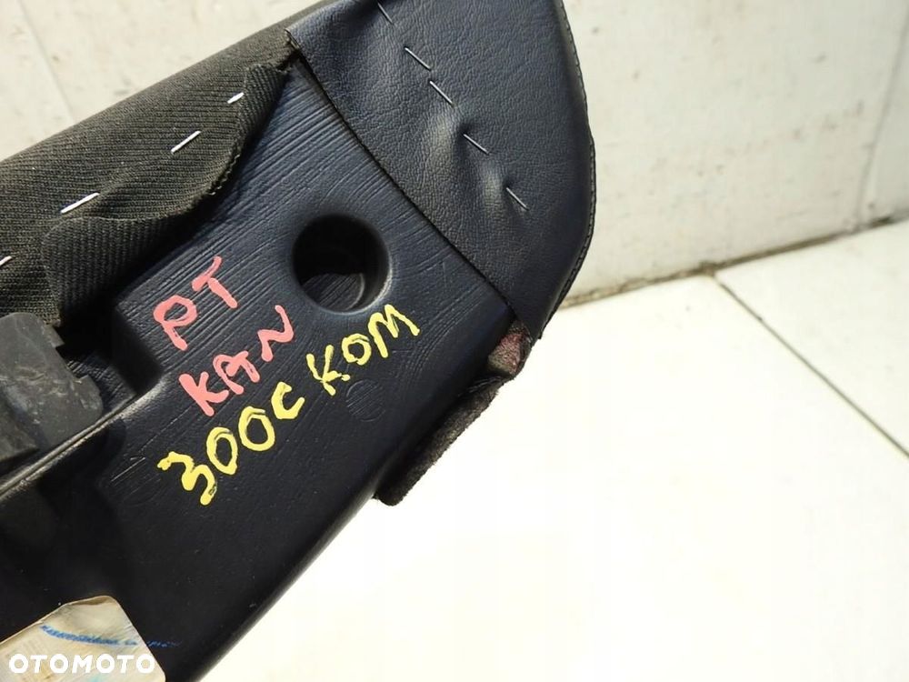 Chrysler 300 - 300C 2006 POSZYCIE FOTELA PRAWY TYŁ CHRYSLER 300C - 2