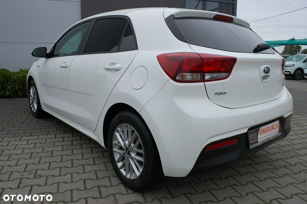 Kia Rio - 3