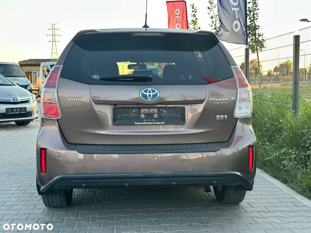 Toyota Prius+ (Hybrid) Executive - 8