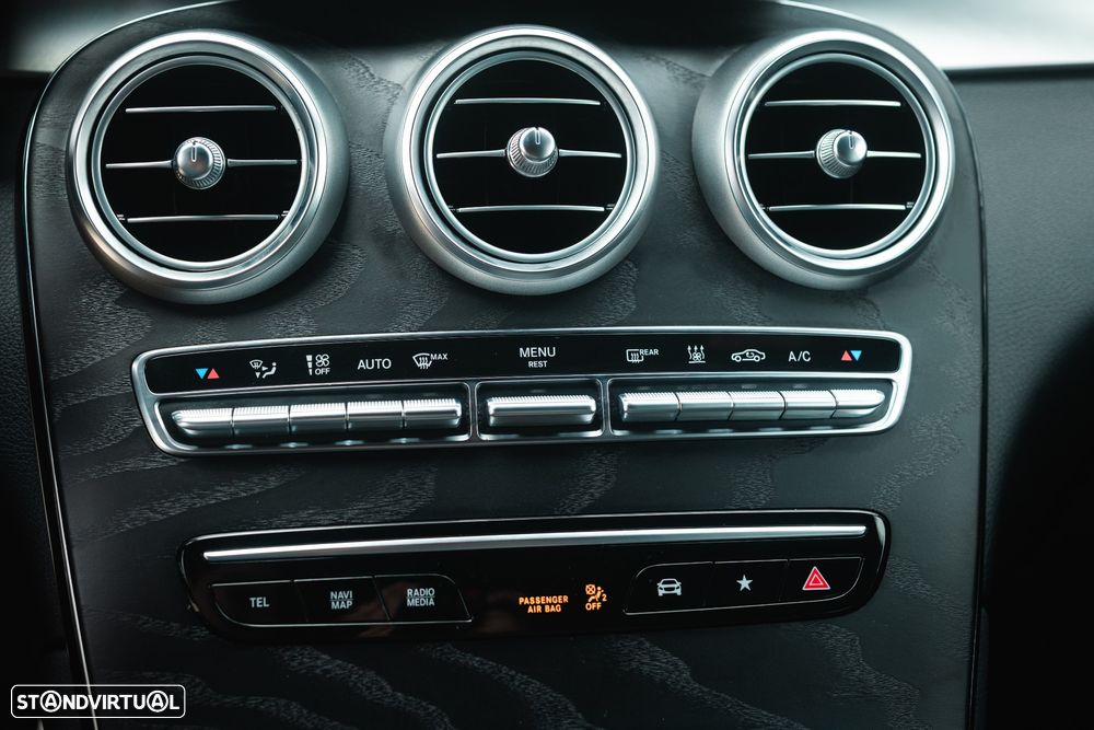 Mercedes-Benz GLC 300 de Coupe 4Matic 9G-TRONIC AMG Line Plus - 31