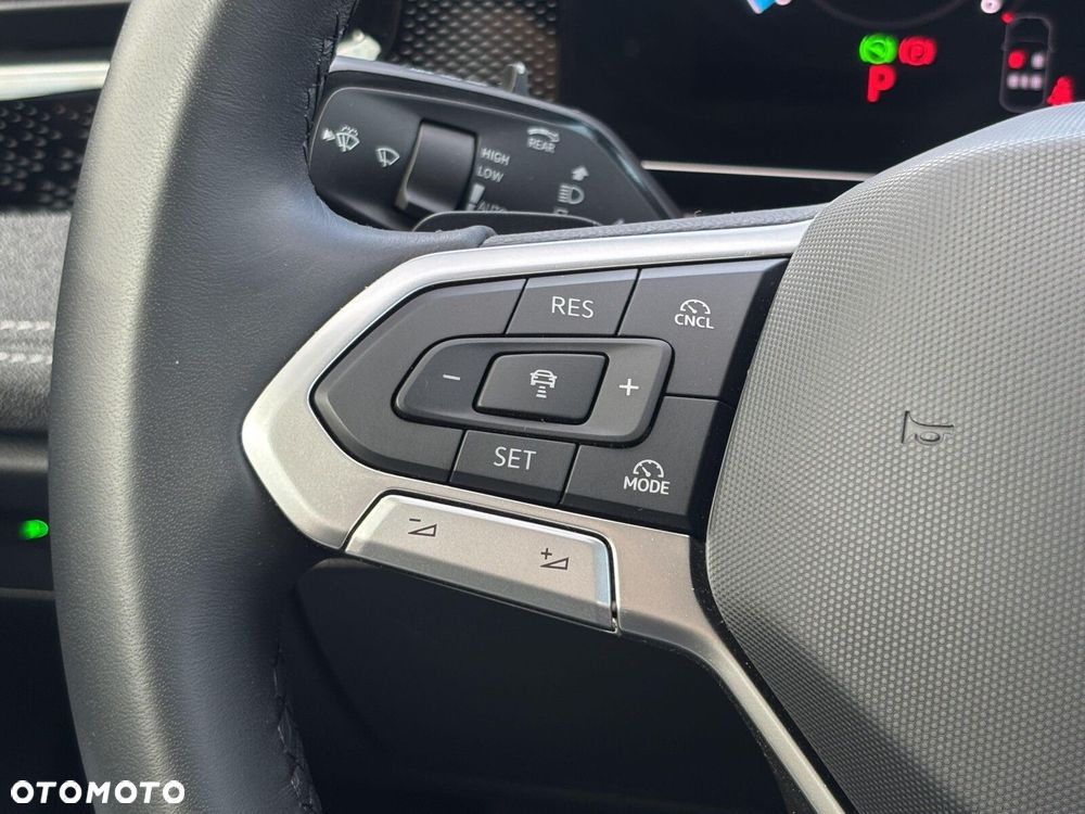 Volkswagen Passat Variant 2.0 TDI SCR DSG - 23