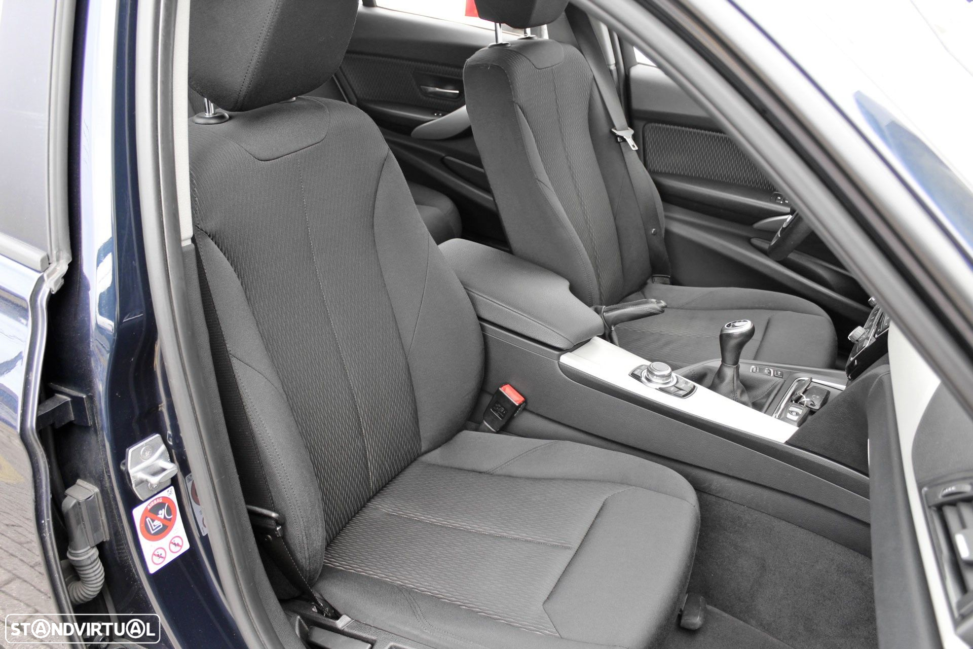 BMW 318 d Touring - 16