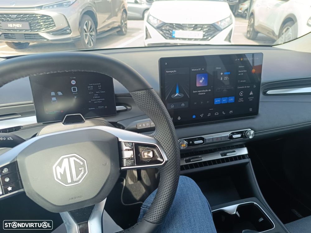 MG MG4 64 kWh Luxury - 7