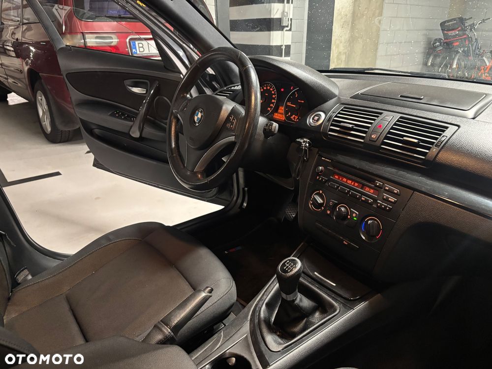 BMW Seria 1 116d Sport Line - 12