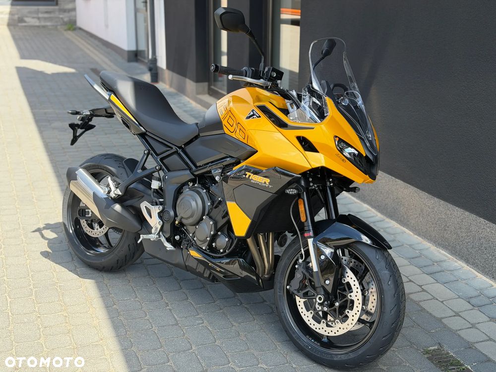 Triumph Tiger - 1