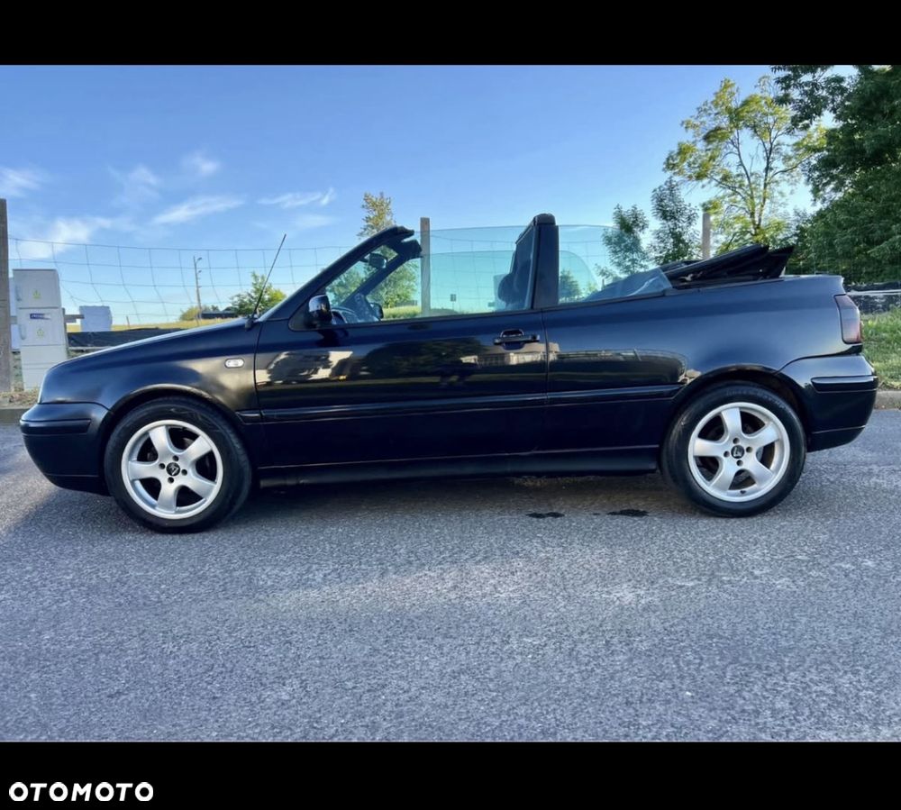 Volkswagen Golf Cabrio - 1