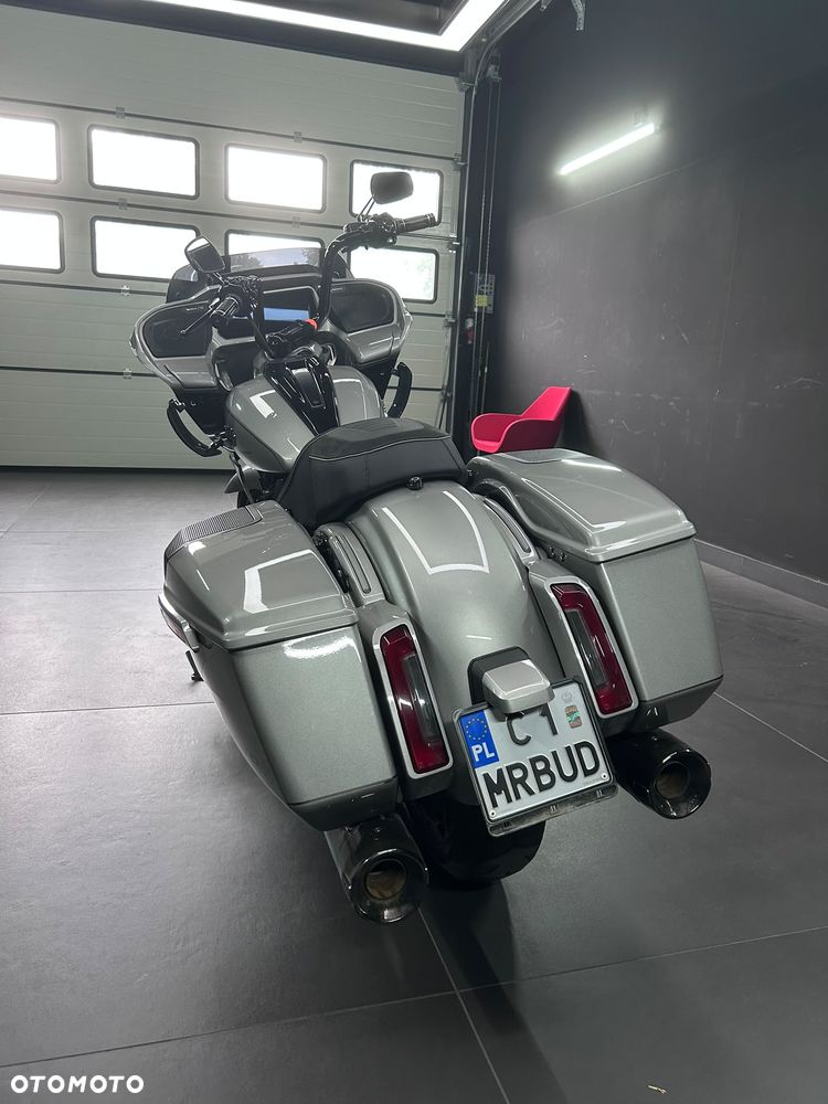Harley-Davidson Touring Road Glide - 9
