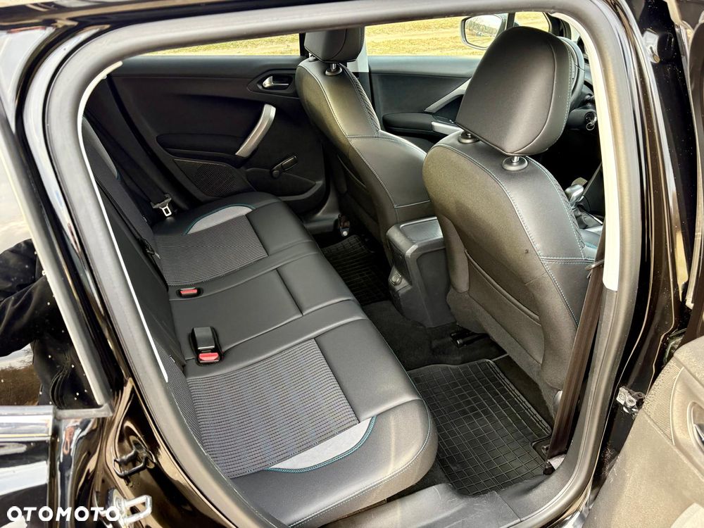 Peugeot 2008 BlueHDi 100 STOP & START Allure - 17