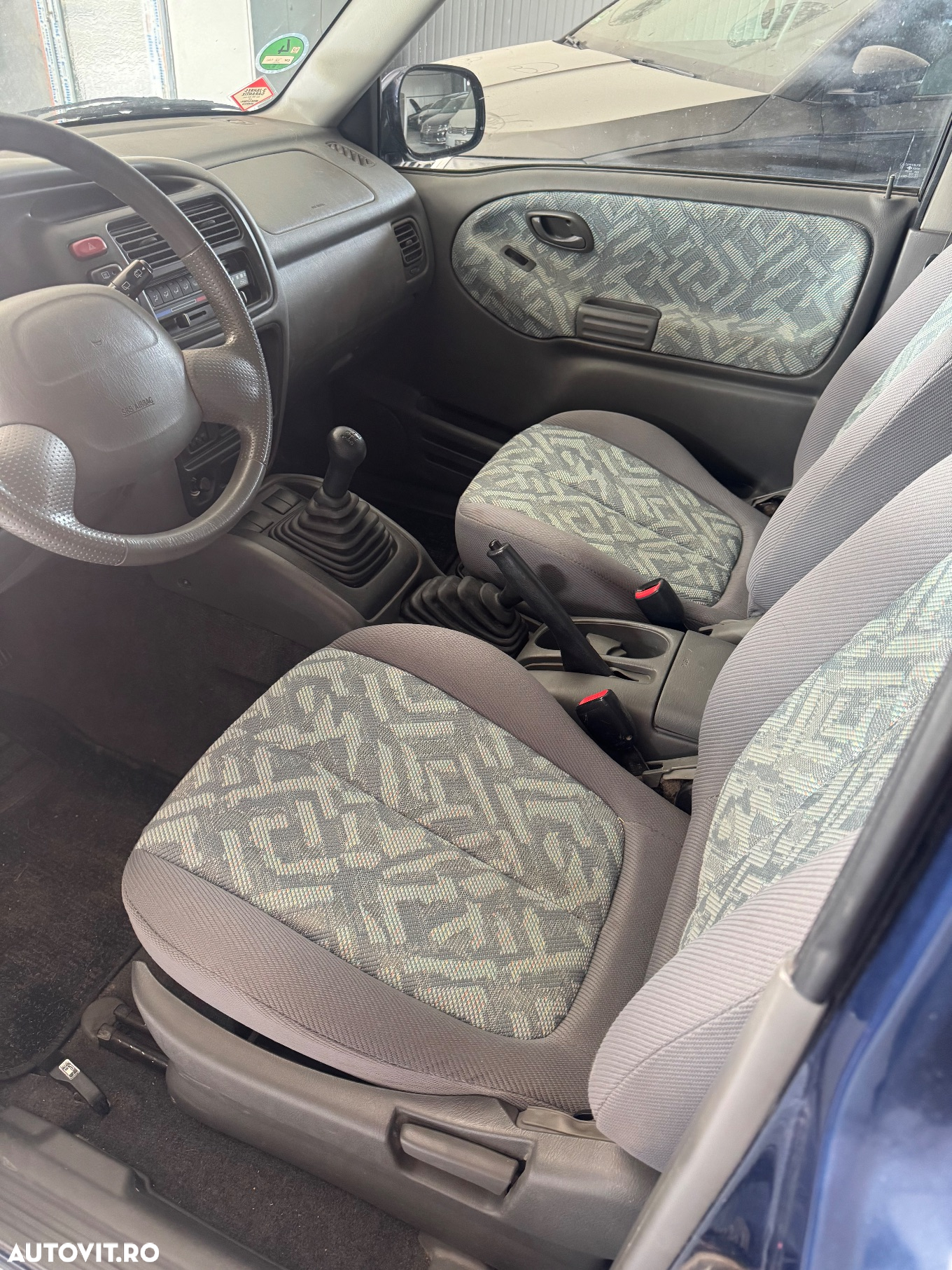 Suzuki Grand Vitara 2.0 - 9