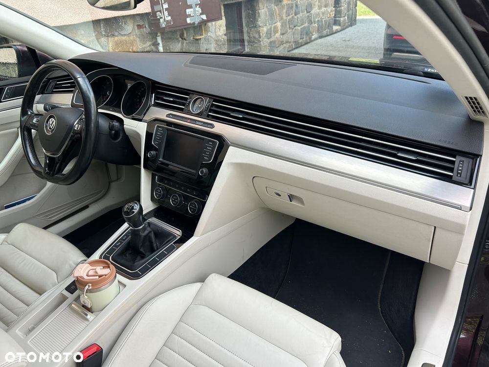 Volkswagen Passat 1.8 TSI BMT Comfortline - 9