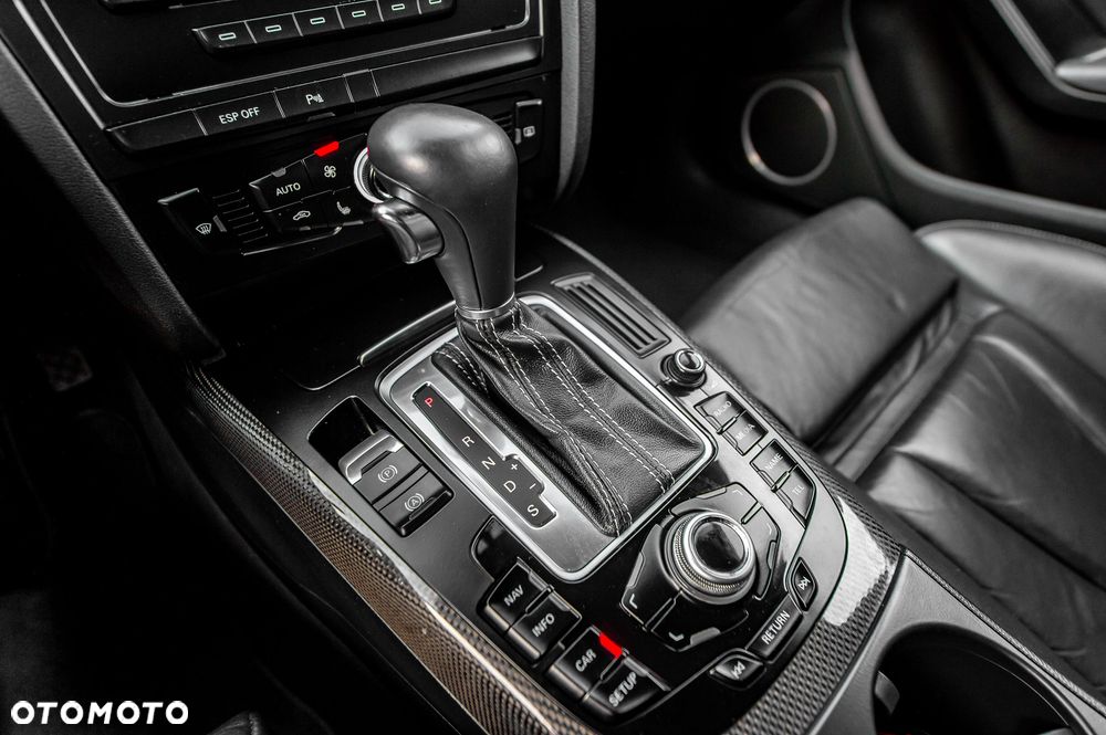 Audi S4 Avant S tronic - 36