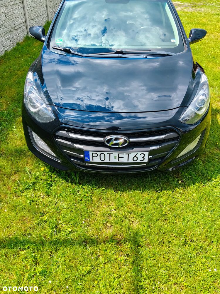 Hyundai i30 1.6 D Classic + DCT - 4