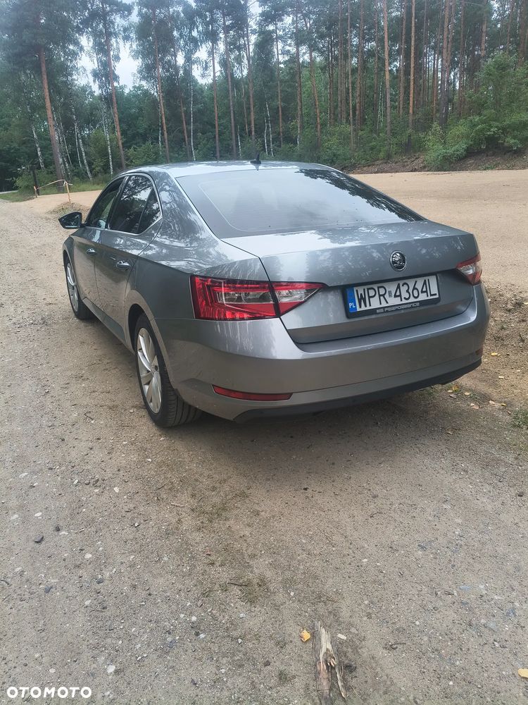 Skoda Superb 2.0 TDI 4x4 Active DSG - 4