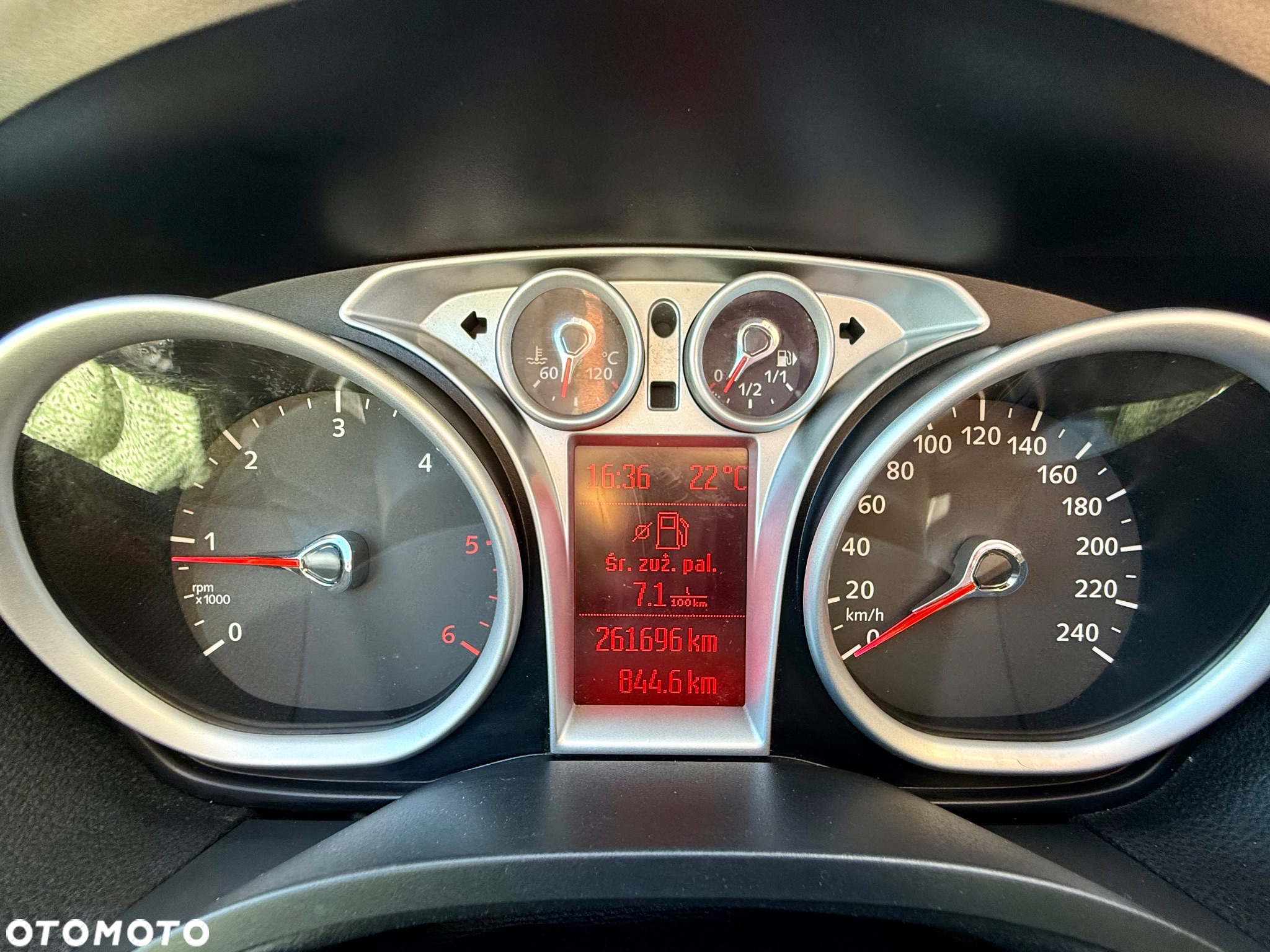 Ford Kuga 2.0 TDCi Titanium - 14