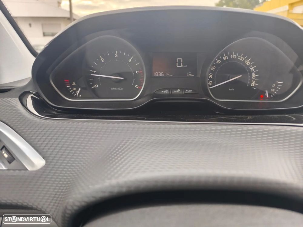 Peugeot 208 1.6 BlueHDi Style - 20