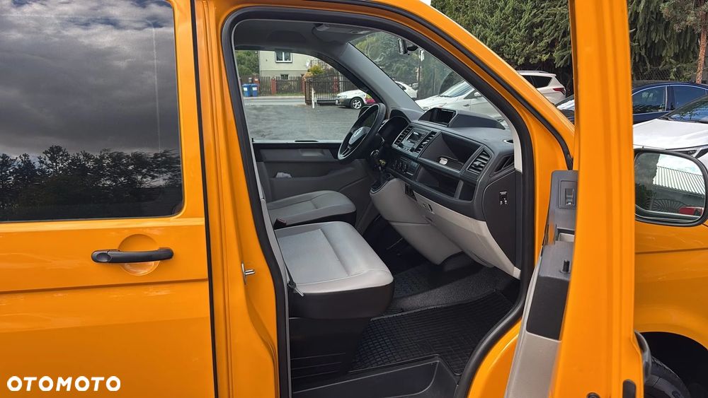 Volkswagen Transporter - 18