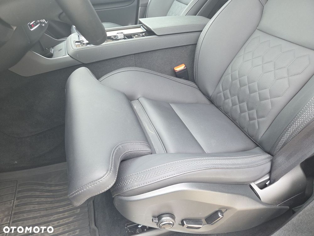 Volvo XC 90 B5 B AWD Plus Bright - 23