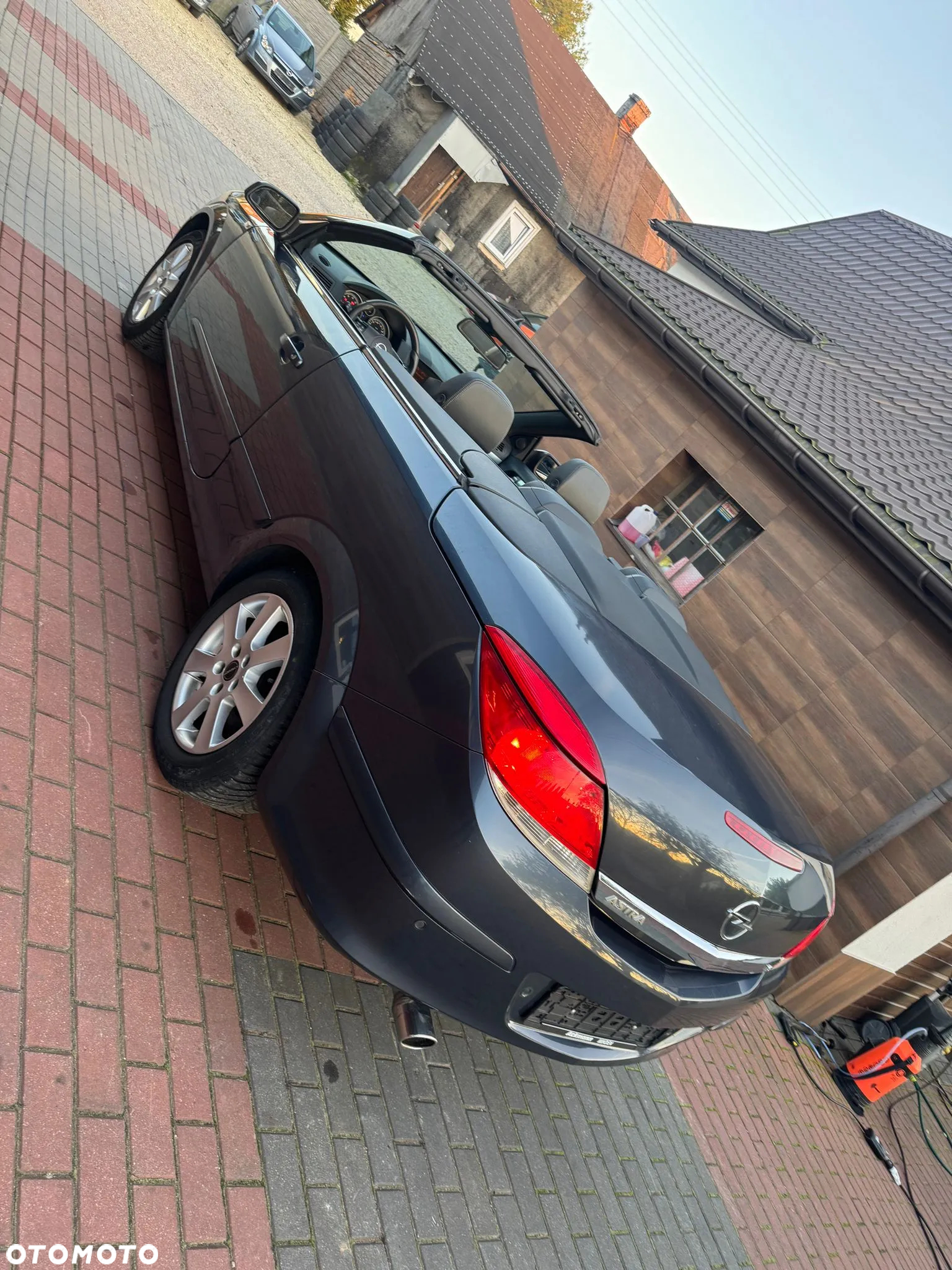 Opel Astra Twin Top 1.6 Cosmo - 9