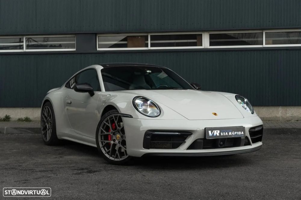 Porsche 911 (992) - 4