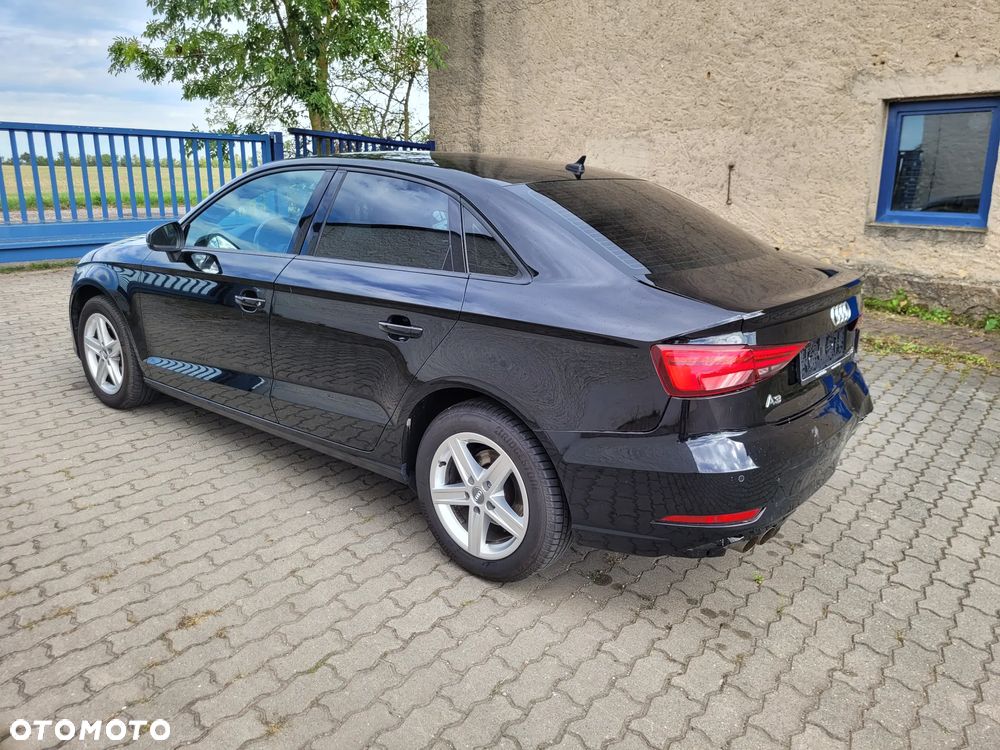 Audi A3 Limousine 35 TFSI cylinder on demand S tronic design - 24