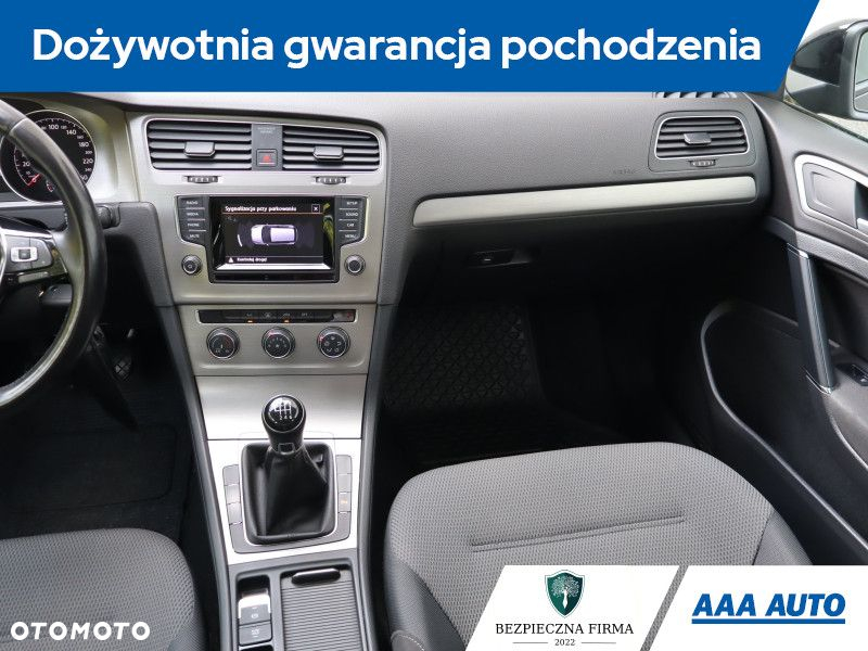Volkswagen Golf - 9