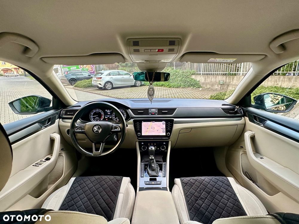 Skoda Superb 1.5 TSI Ambition DSG - 11