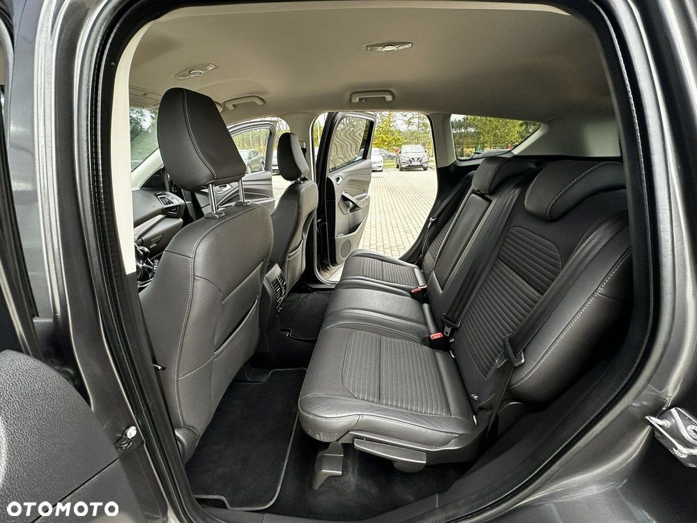 Ford Kuga 1.5 EcoBoost 2x4 Titanium - 13