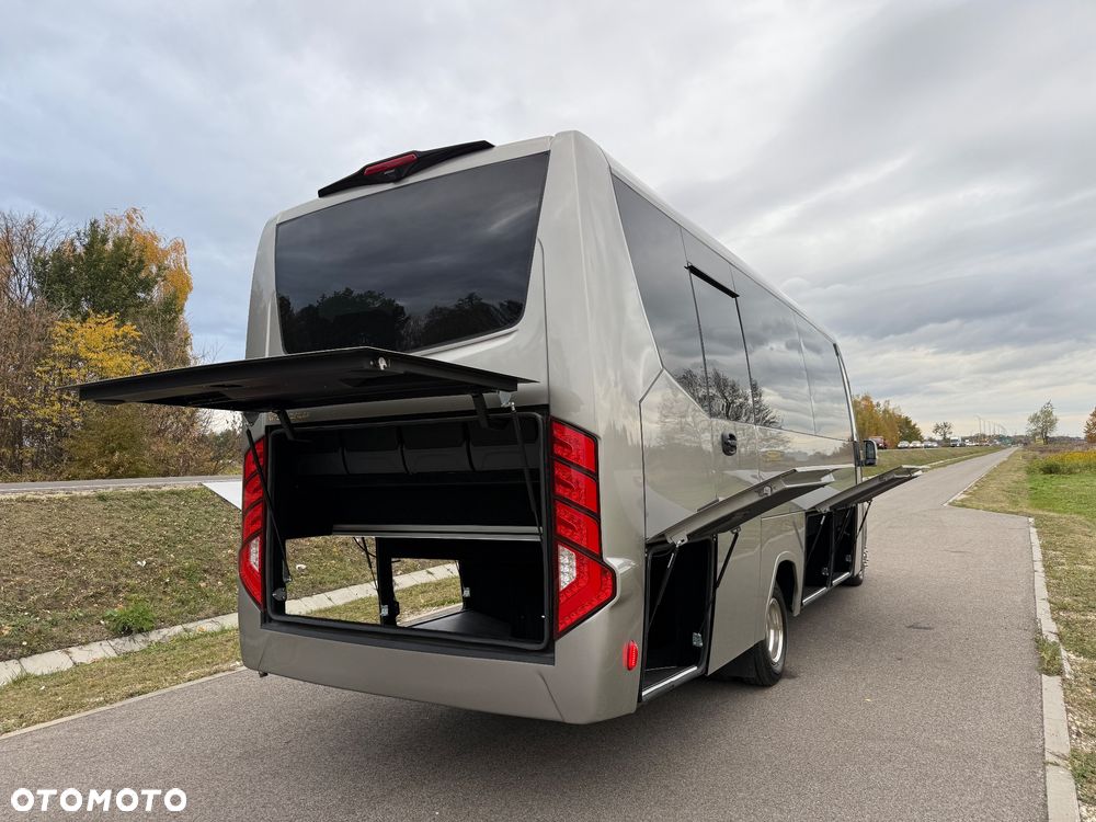 Mercedes-Benz Sprinter 519 - 14