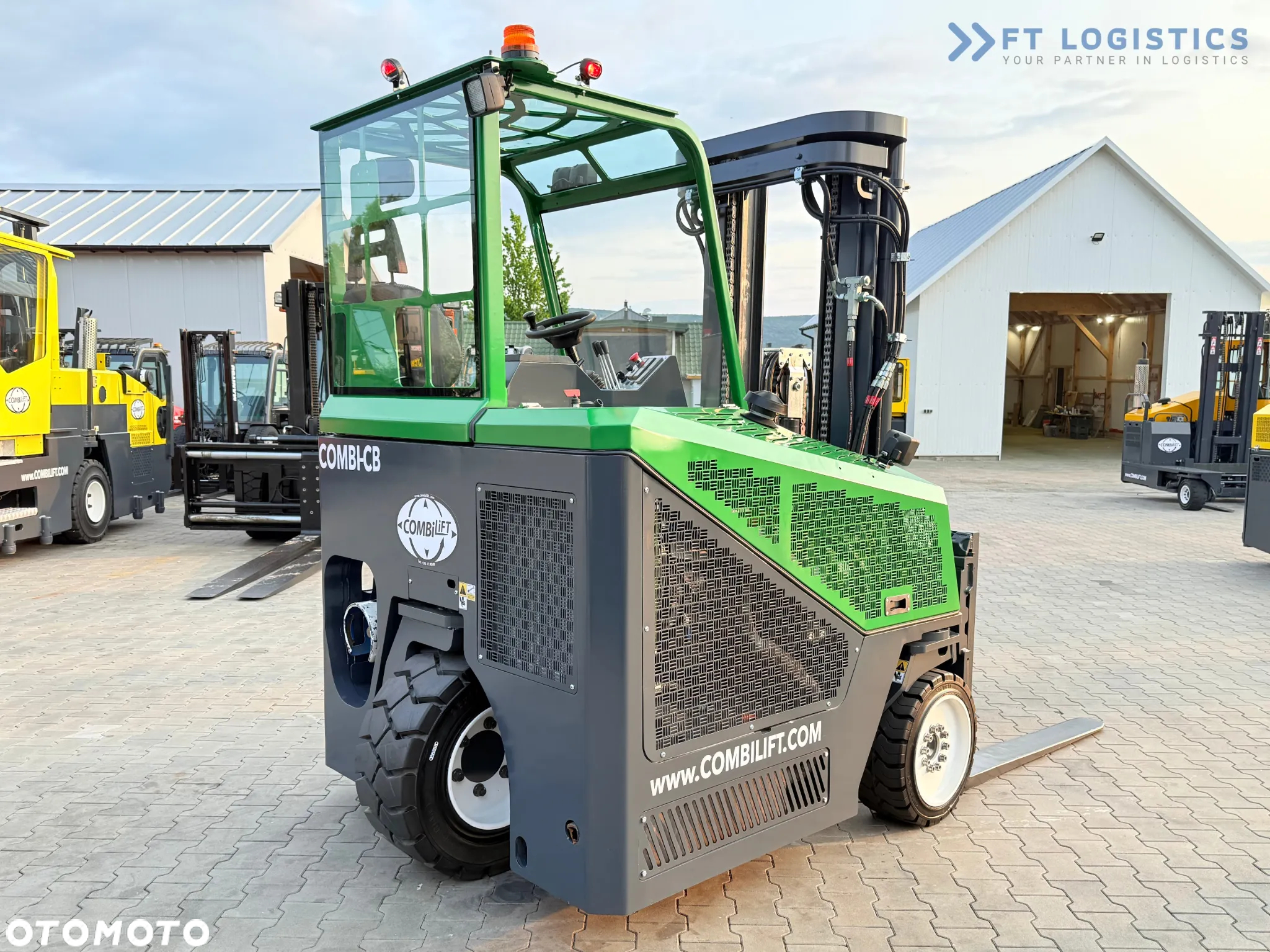 Combilift C4000CB / TRIPLEX - 5200MM / GAS / WOLNY SKOK / POZYCJONER WIDEŁ / PRZESUW WIDEŁ / WYSOKOŚĆ 2450MM / JAK NOWY - 8