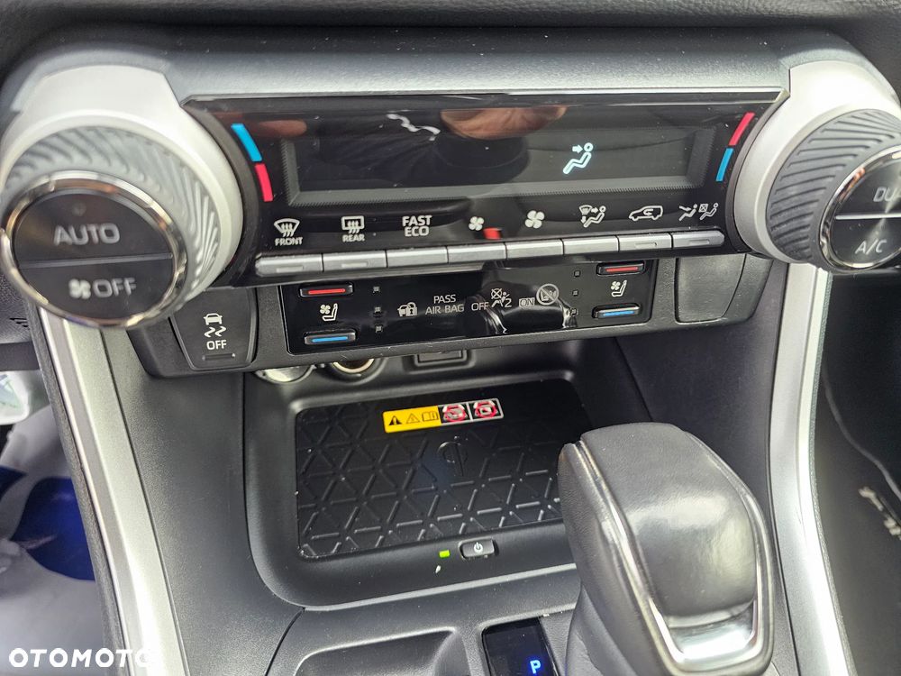 Toyota RAV4 2.5 Hybrid Executive 4x4 - 28