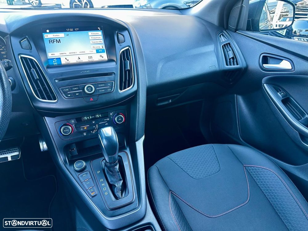 Ford Focus 1.5 TDCi ST-Line DPS - 10