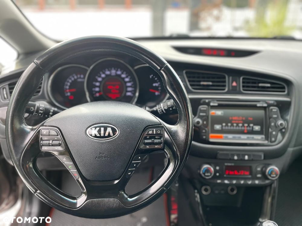 Kia Ceed 1.6 GDI Business Line - 10