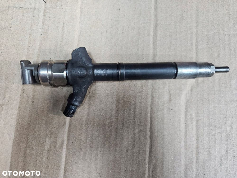 TOYOTA AVENSIS T25 2.0 RAV 4 III 06-09 2.2 D4D WTRYSKIWACZ - 2