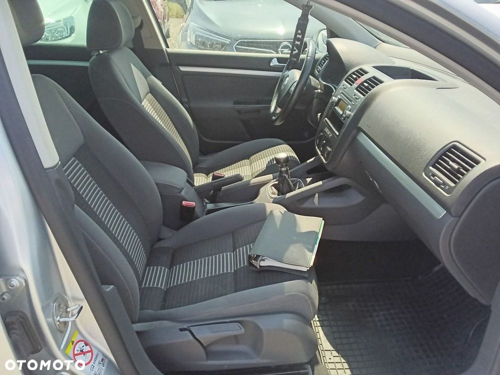 Volkswagen Golf - 12