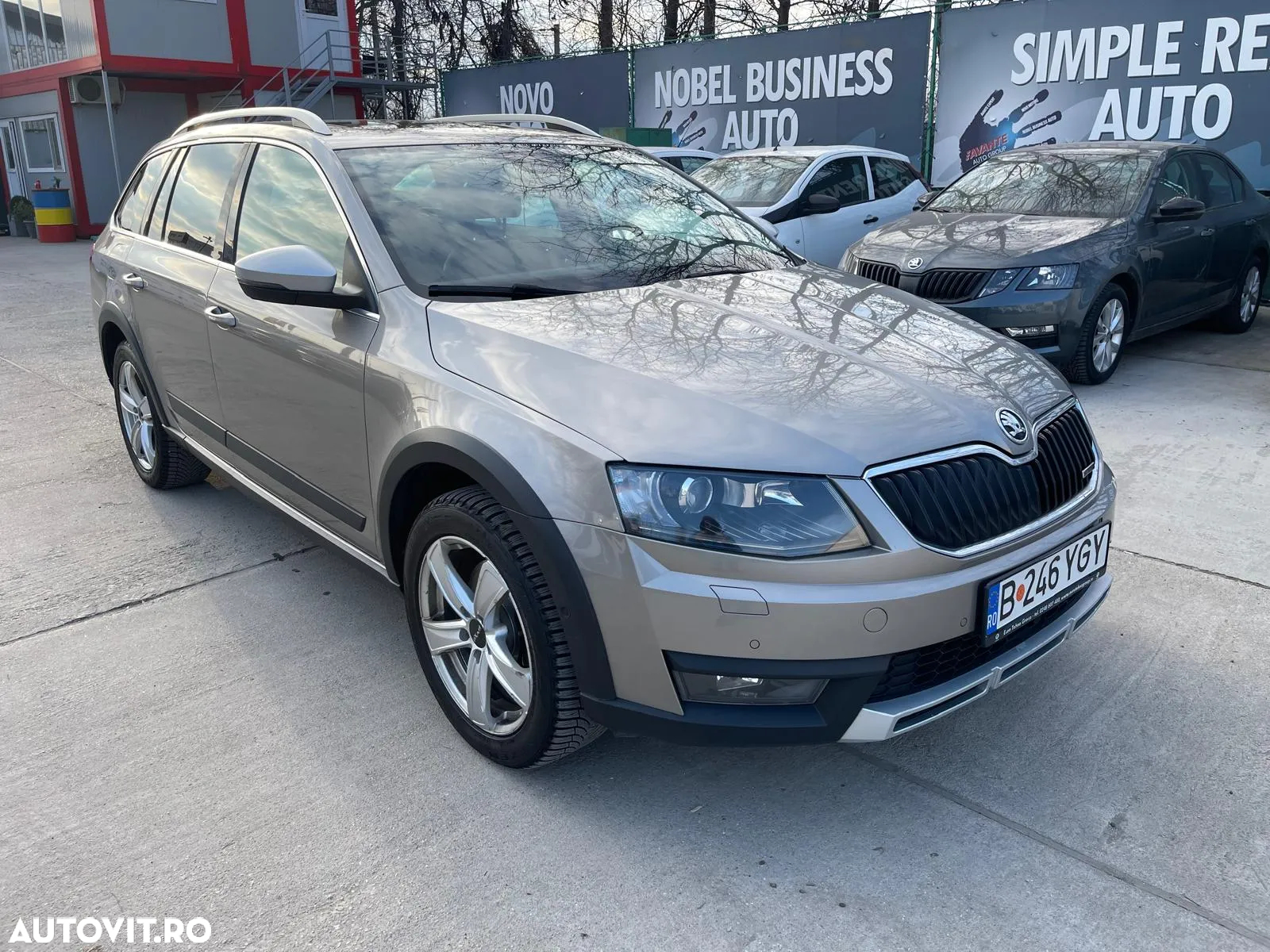 Skoda Octavia Combi Diesel 2.0 TDI 4X4 DSG Scout - 24