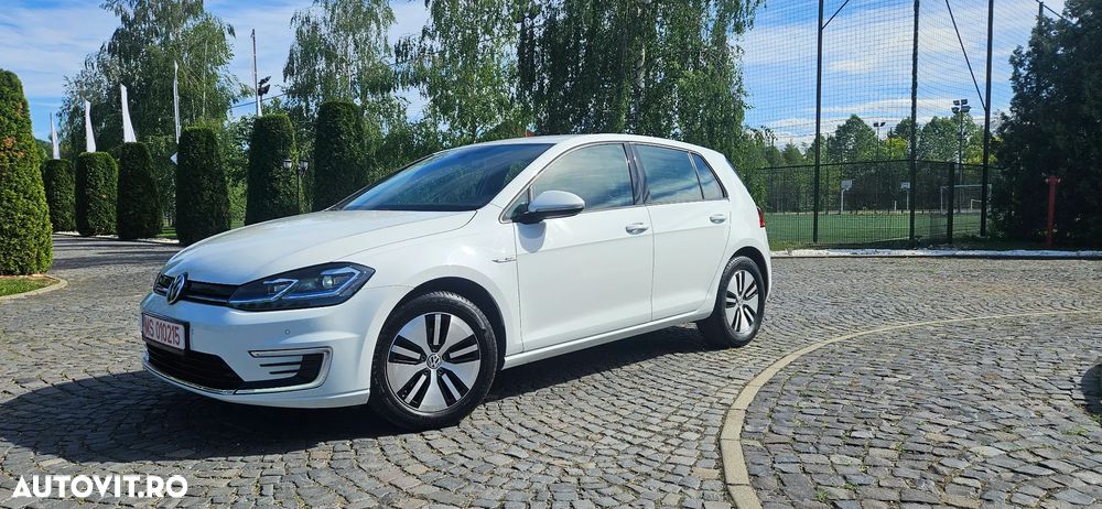 Volkswagen e-Golf - 10