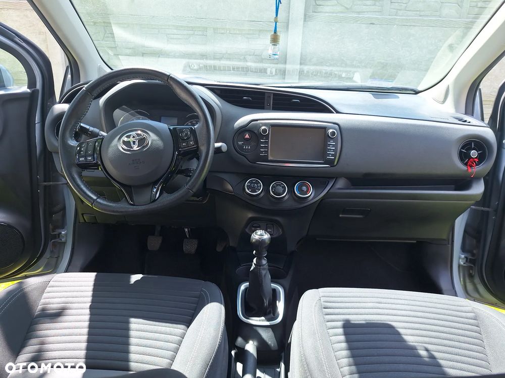 Toyota Yaris 1.5 Premium - 16