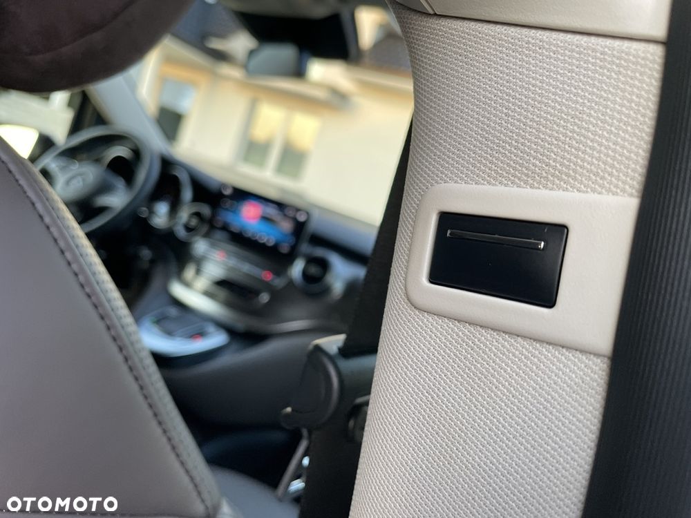 Mercedes-Benz Klasa V 300 d 4-Matic Avantgarde 9G-Tronic (ekstra d³) - 27