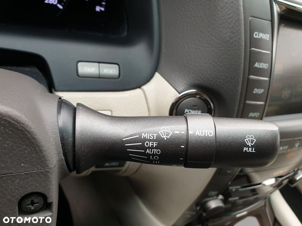 Lexus LS 600h Elegance - 14