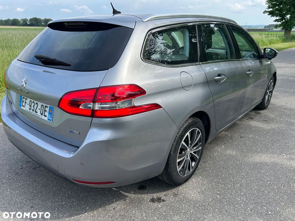 Peugeot 308 - 25
