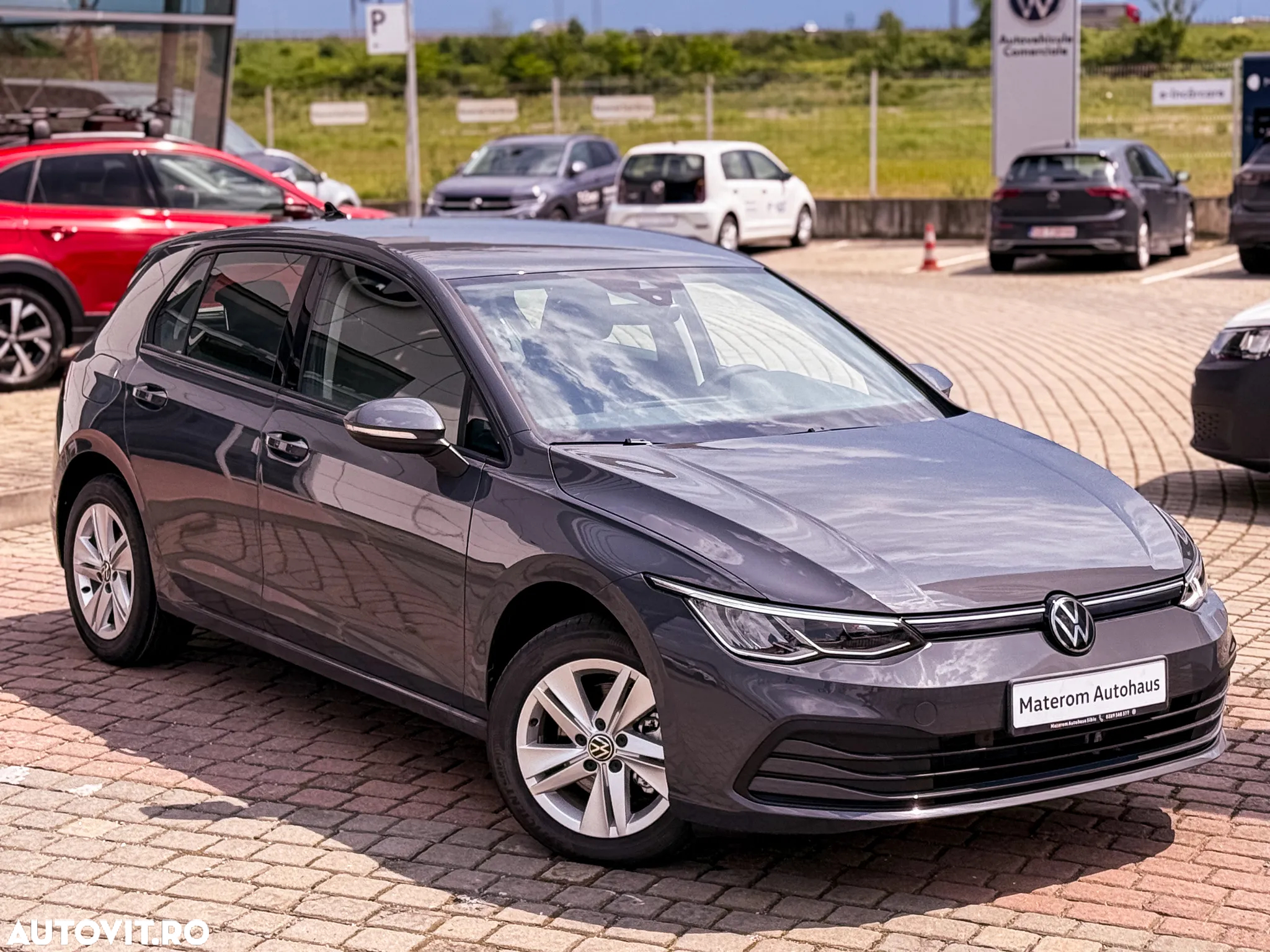 Volkswagen Golf 1.5 eTSI ACT DSG MHEV Life - 3