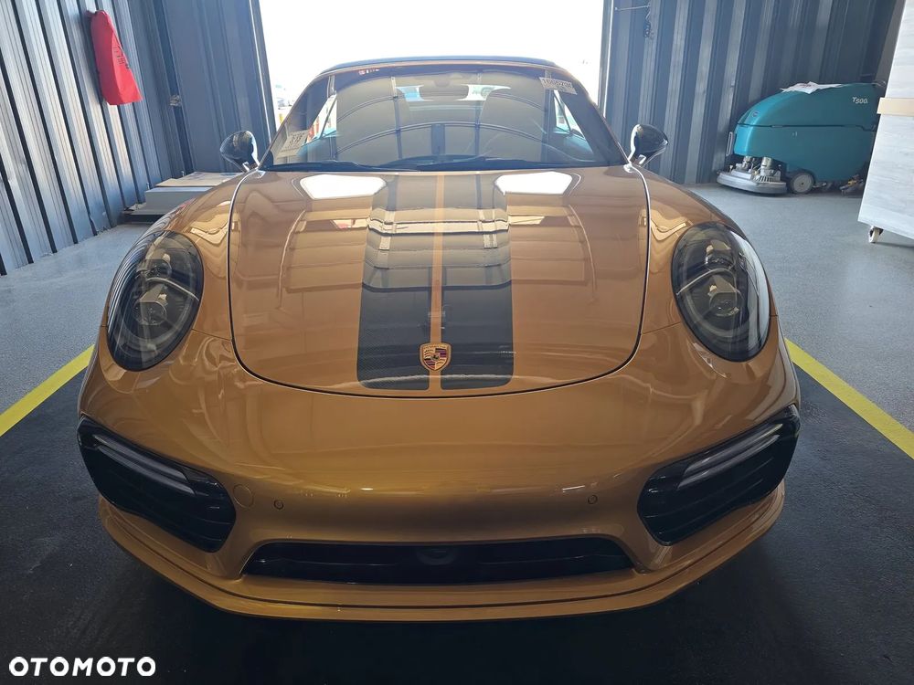 Porsche 911 Turbo S Cabrio - 6