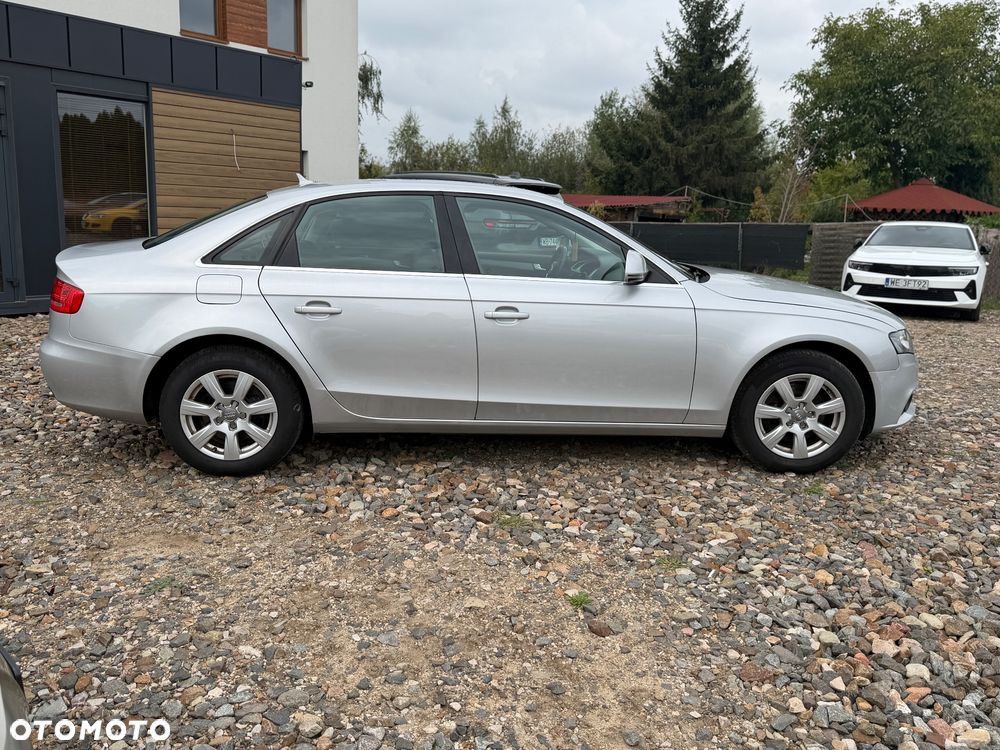 Audi A4 Limousine - 10