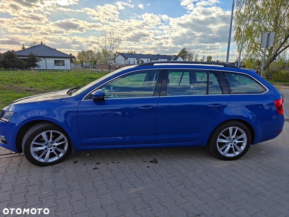Skoda Octavia 1.6 TDI Style DSG - 6